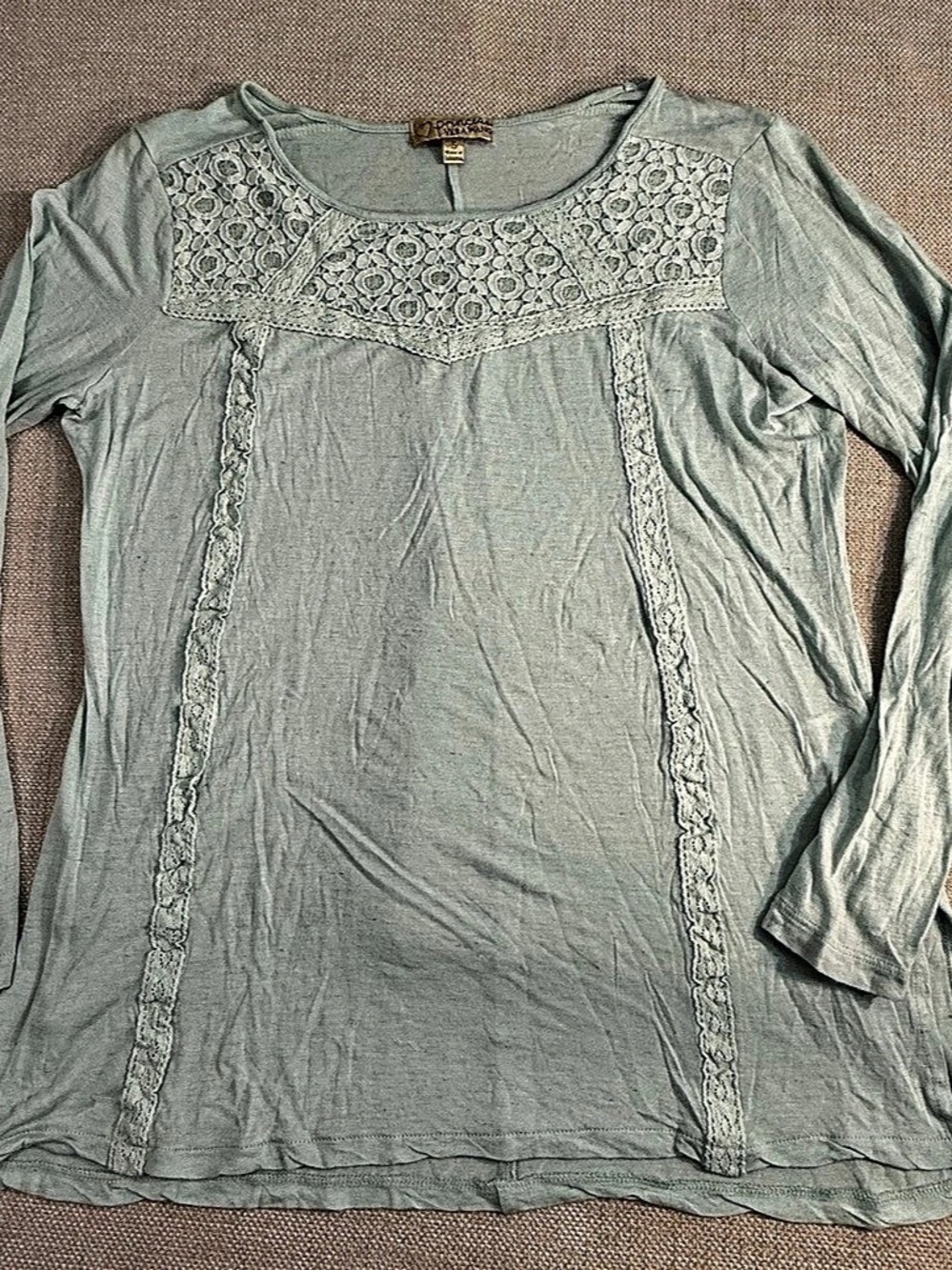 Princess Vera Wang green Long Sleeve Lace Detail Tops Size Small and Gap purple